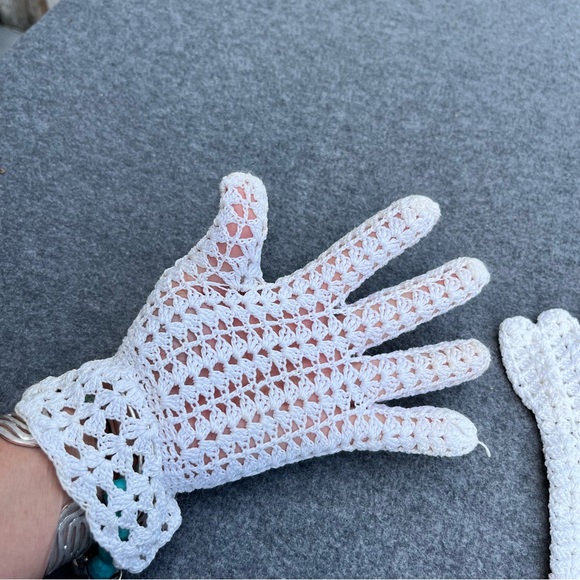 White vintage crochet gloves - Picture 6 of 6